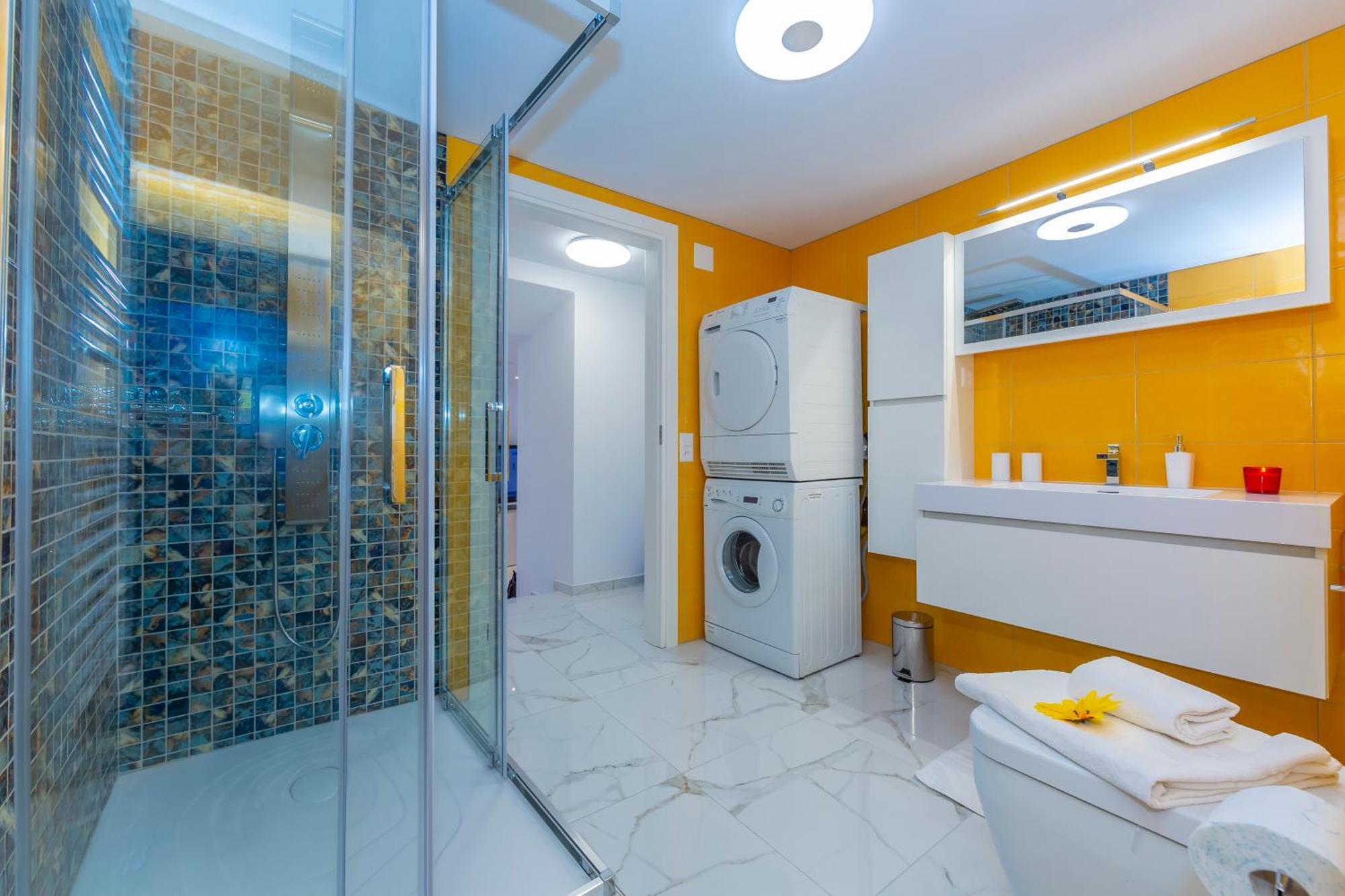 Yellow View Apartment - Happy Rentals Ronco sopra Ascona Buitenkant foto