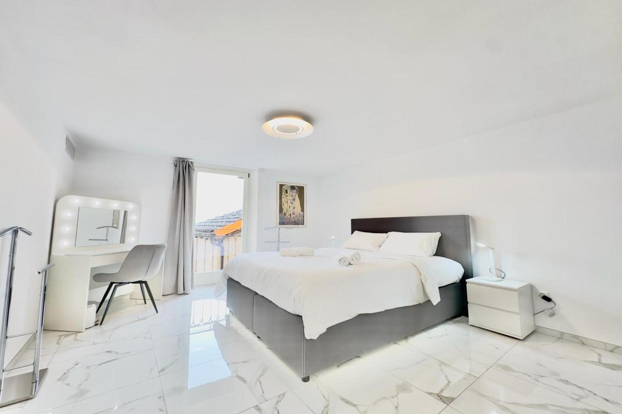 Yellow View Apartment - Happy Rentals Ronco sopra Ascona Buitenkant foto